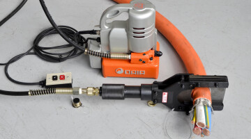 Hydraulic Cable Cutter Head action v2