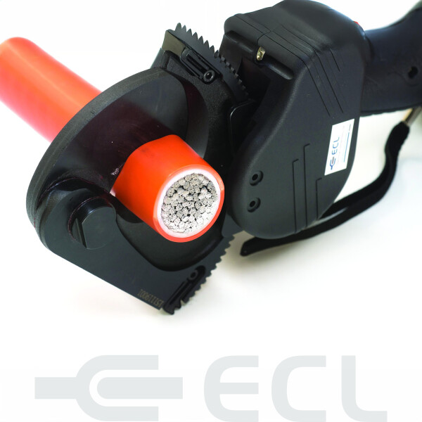 Ratchet Cable Cutter Up to 400mm action